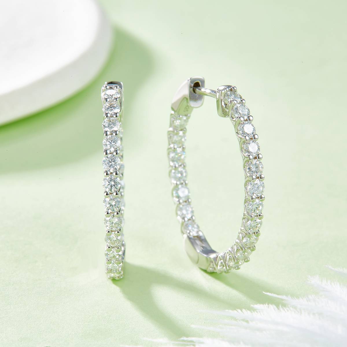 单排对半耳环S925银莫桑钻厘石D级1.8CT
